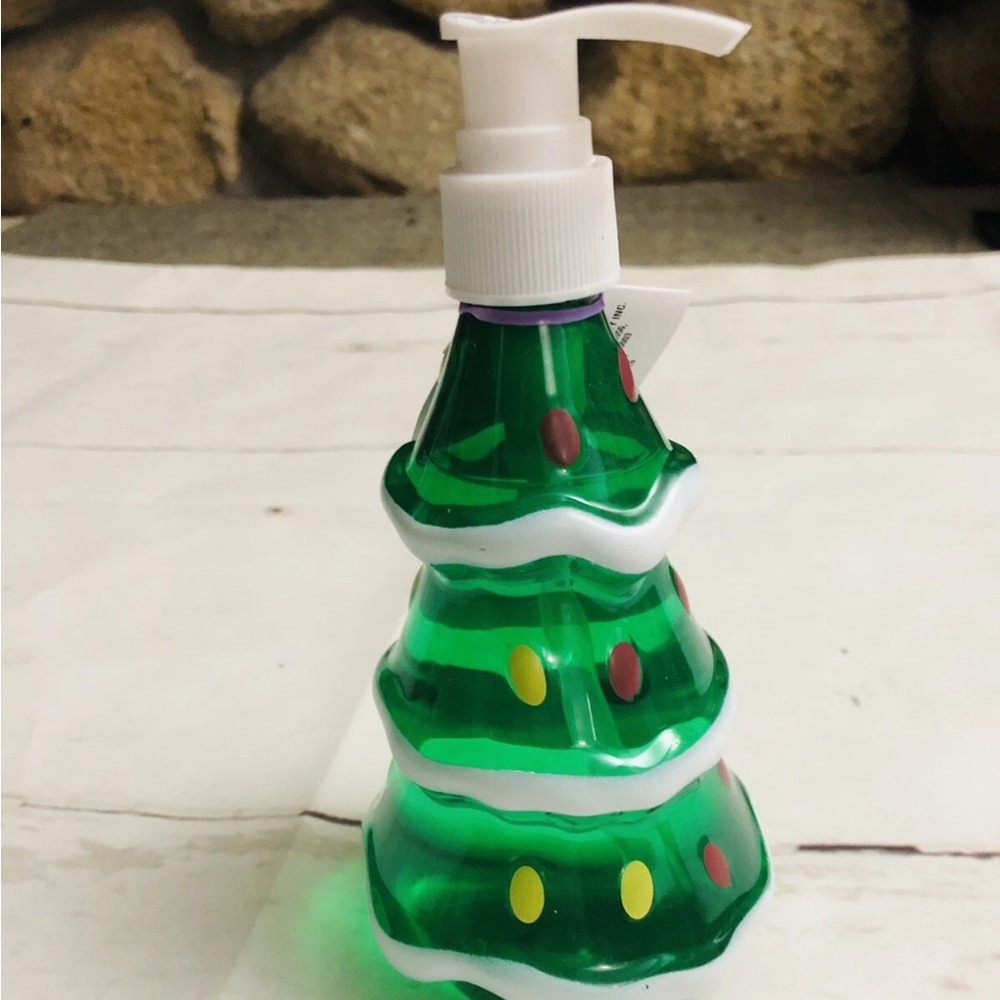 New CHRISTMAS TREE Hand Soap Dispenser *Filled*